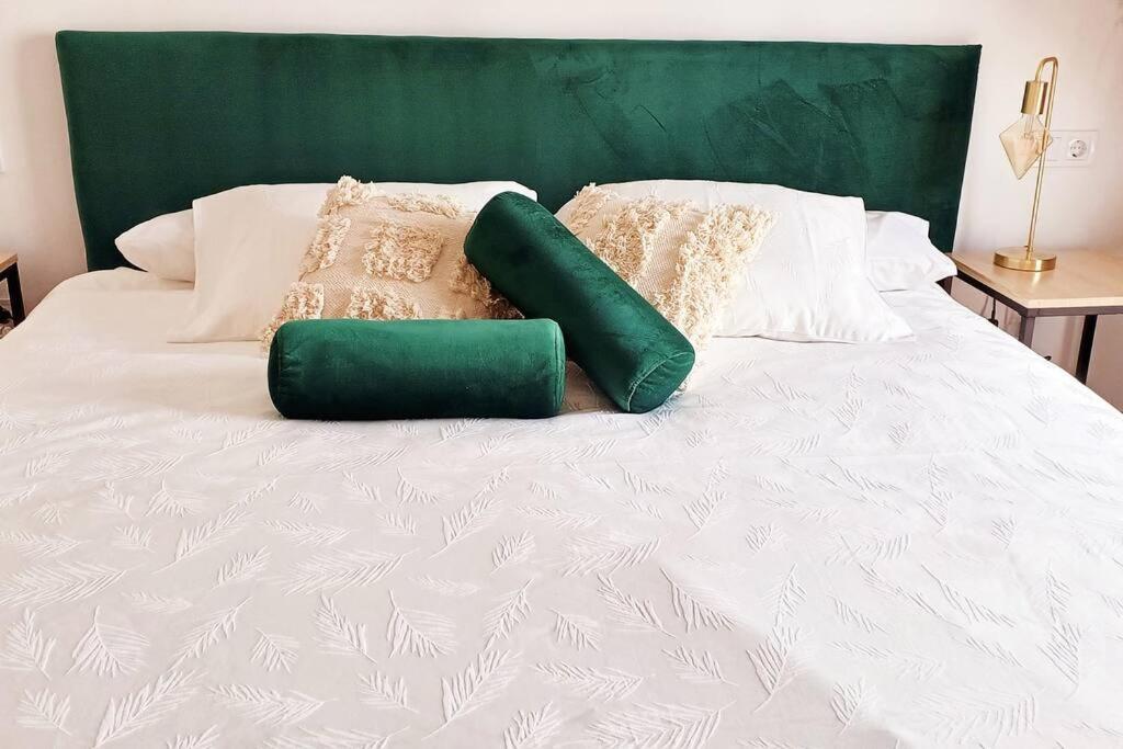 Serendipia: Tu Hogar En Este Blanco Pueblo Frigiliana Zewnętrze zdjęcie