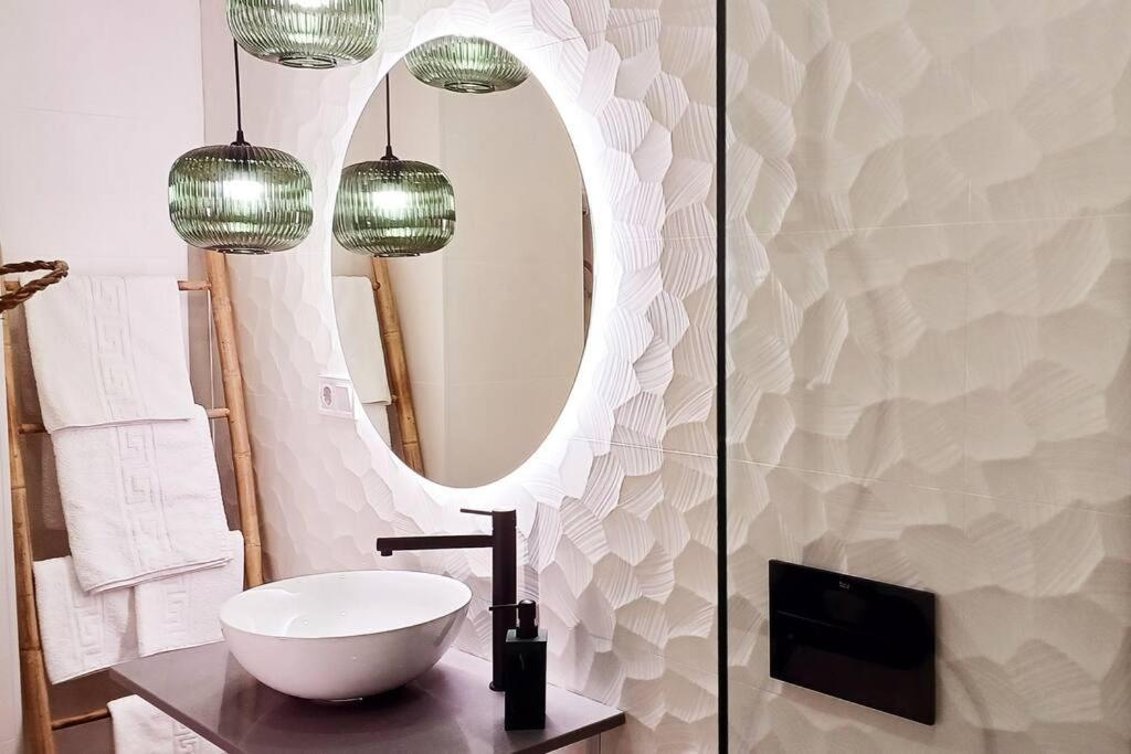 Serendipia: Tu Hogar En Este Blanco Pueblo Frigiliana Zewnętrze zdjęcie